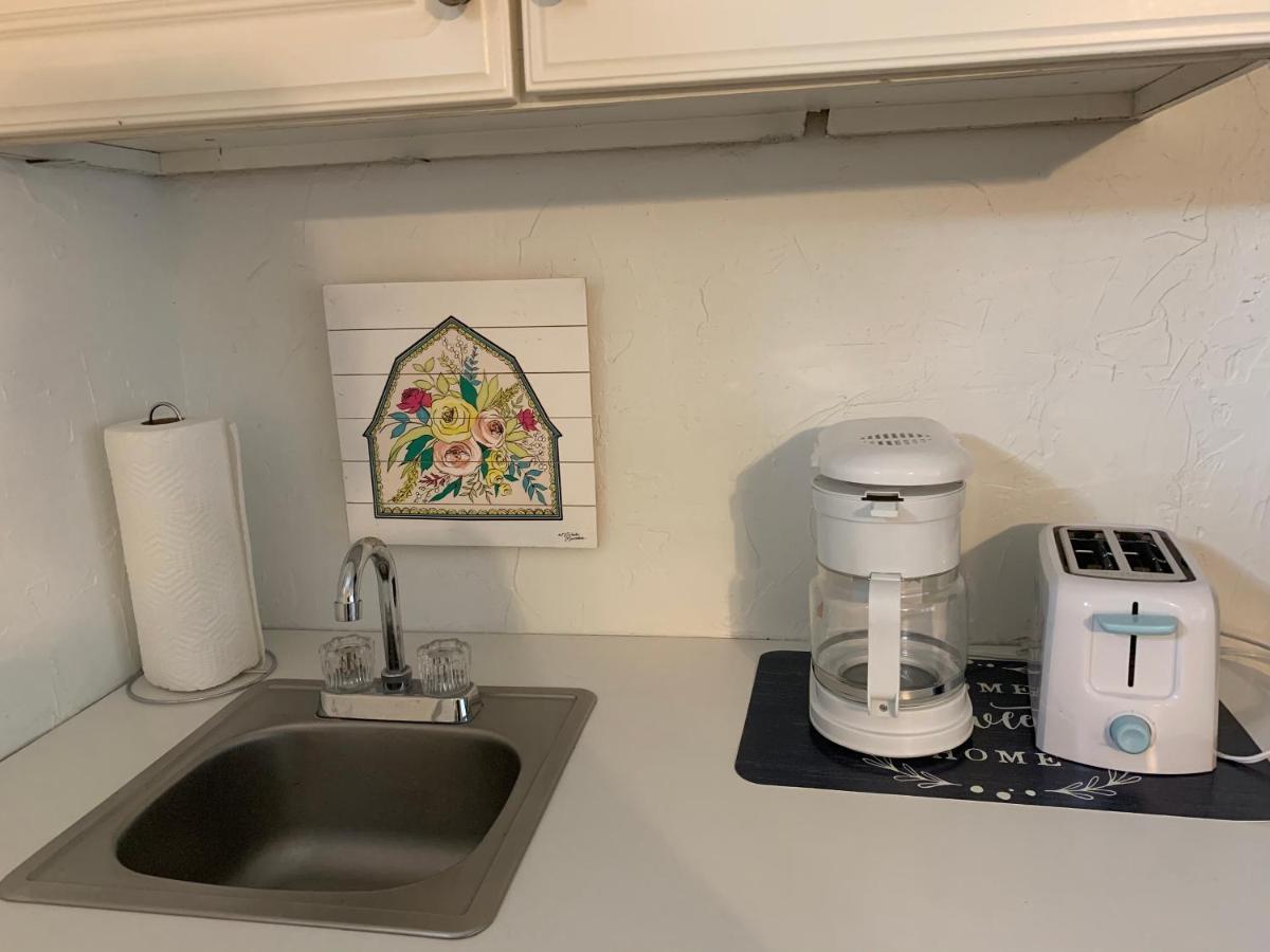 Cozy Studio Only 10 Minutes By Car Of Siesta Key Сарасота Екстериор снимка